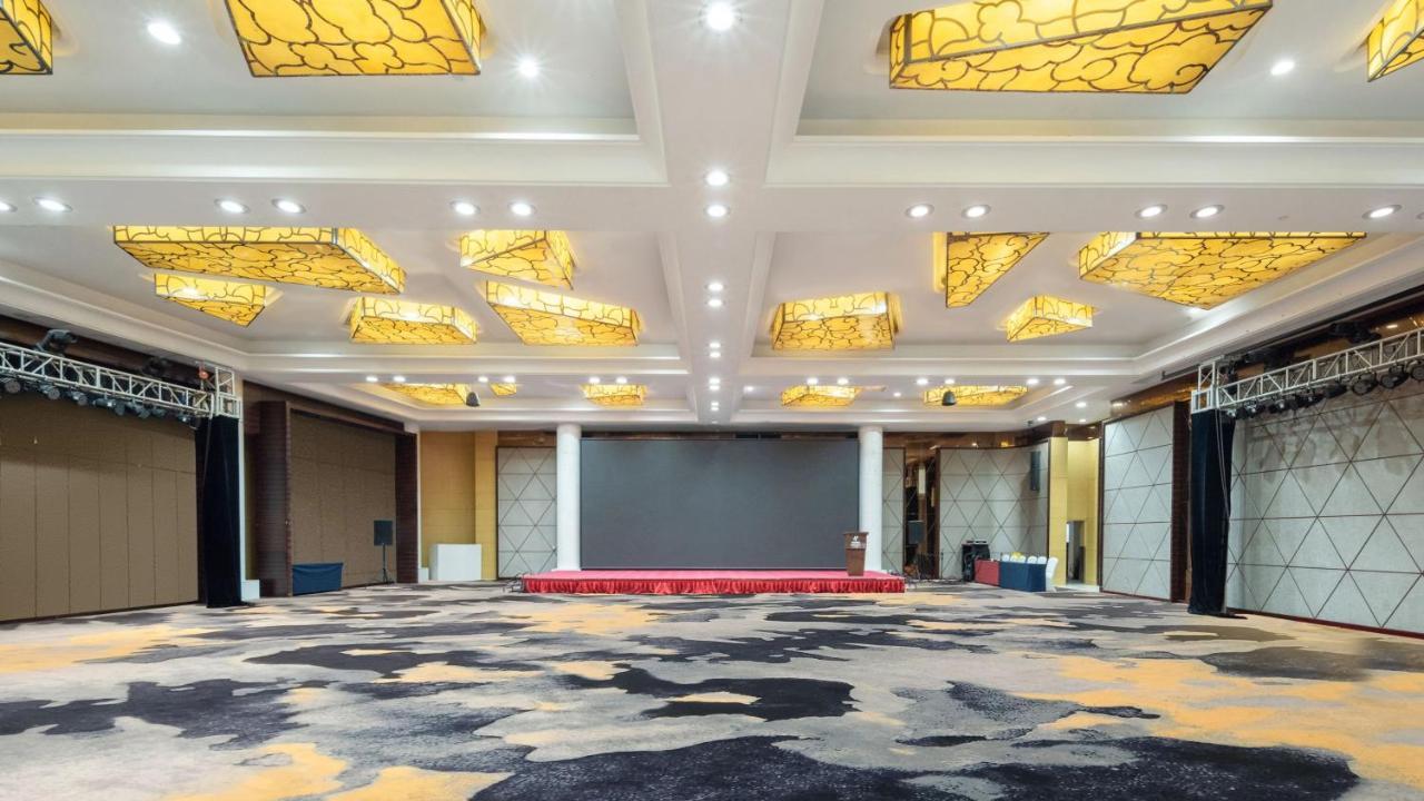Holiday Inn Shijiazhuang Central By Ihg מראה חיצוני תמונה